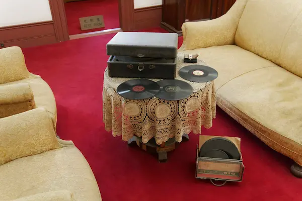 Record player